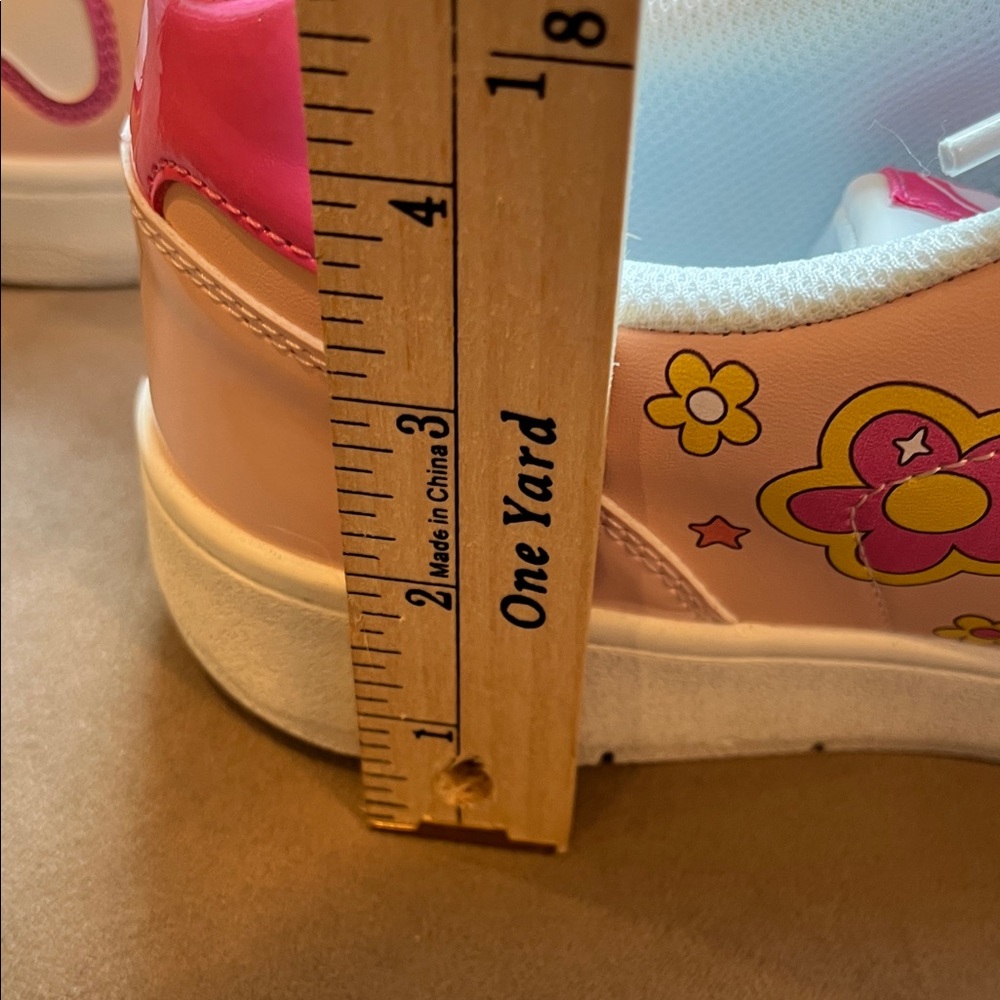 Barbie Gym Shoes Size 9 - Picture 8 of 12